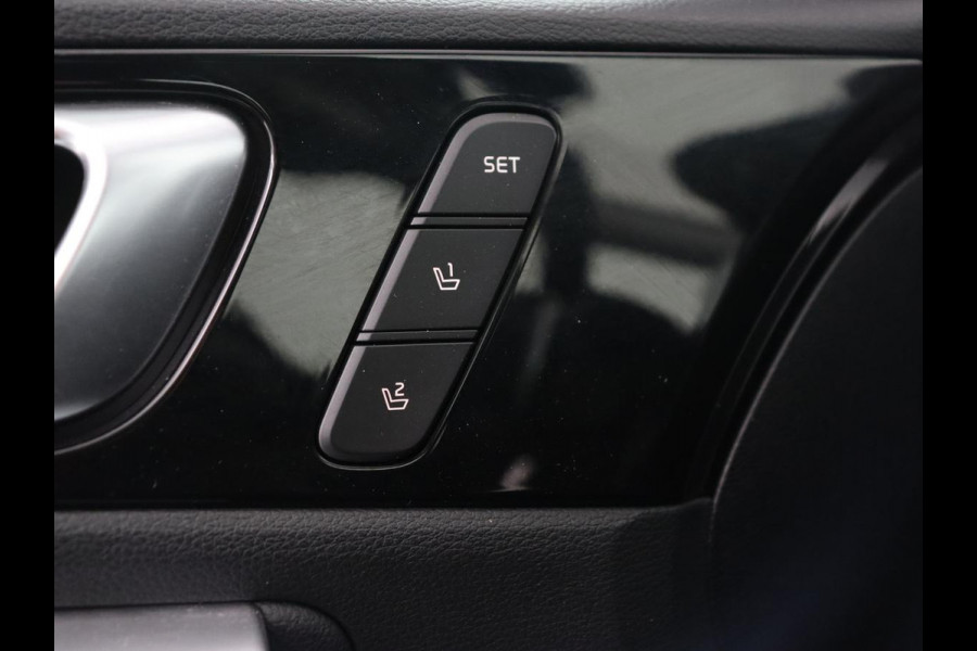 Kia Ceed 1.6 GDI PHEV ExecutiveLine | SOH 93% | Panoramadak | Stoelventilatie | Leder | Camera | Carplay | Half leder | Stuurverwarming | Full LED | Keyless | Navigatie | Digital Cockpit | Plug In