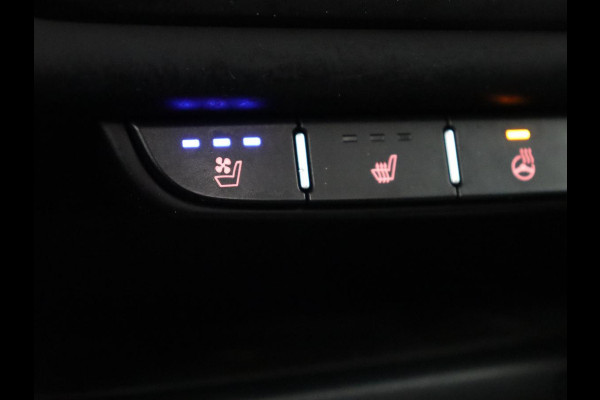 Kia Ceed 1.6 GDI PHEV ExecutiveLine | SOH 93% | Panoramadak | Stoelventilatie | Leder | Camera | Carplay | Half leder | Stuurverwarming | Full LED | Keyless | Navigatie | Digital Cockpit | Plug In