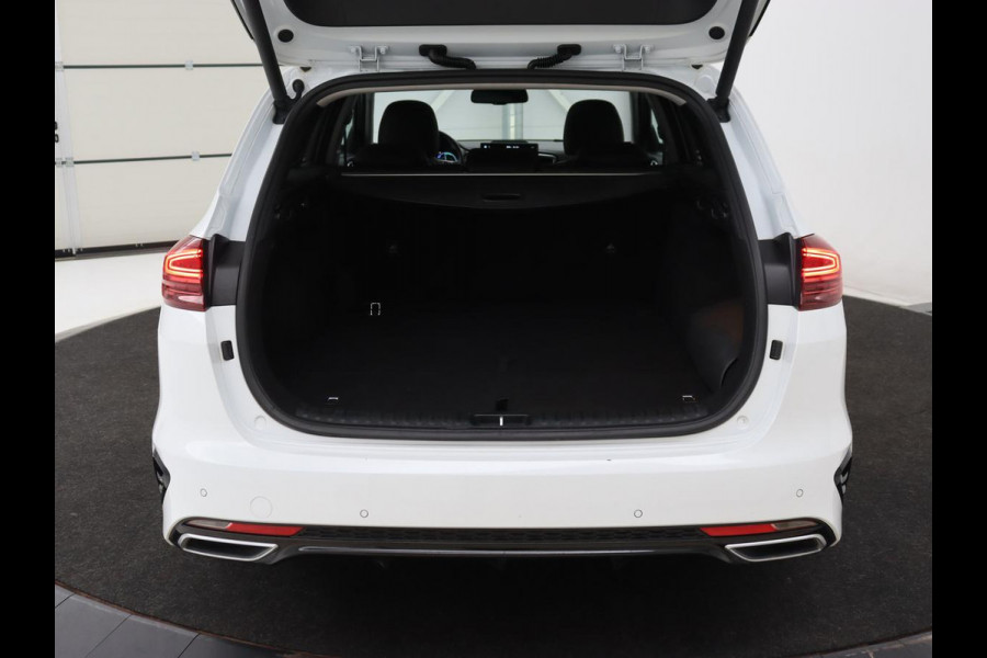 Kia Ceed 1.6 GDI PHEV ExecutiveLine | SOH 93% | Panoramadak | Stoelventilatie | Leder | Camera | Carplay | Half leder | Stuurverwarming | Full LED | Keyless | Navigatie | Digital Cockpit | Plug In