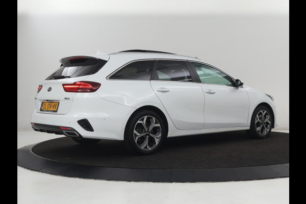 Kia Ceed 1.6 GDI PHEV ExecutiveLine | SOH 93% | Panoramadak | Stoelventilatie | Leder | Camera | Carplay | Half leder | Stuurverwarming | Full LED | Keyless | Navigatie | Digital Cockpit | Plug In