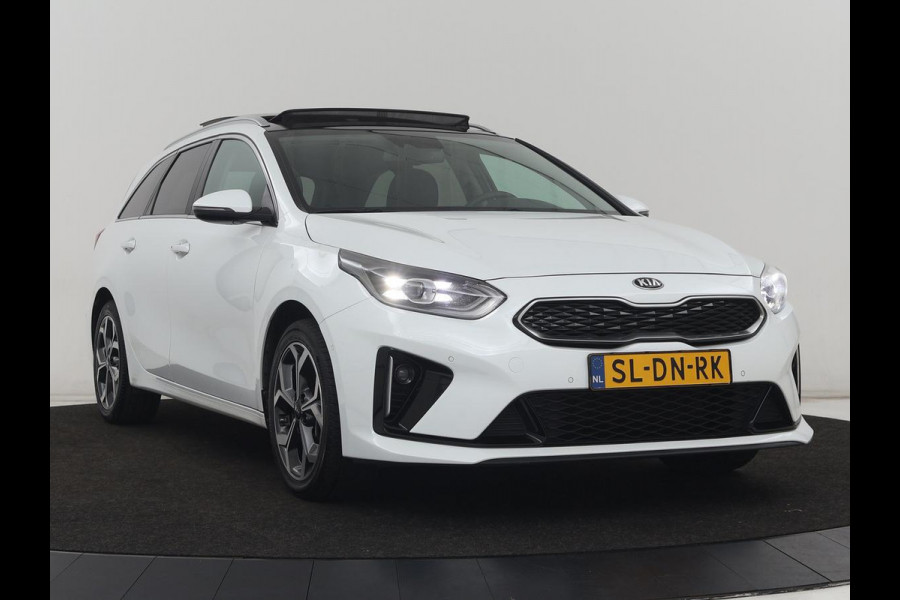 Kia Ceed 1.6 GDI PHEV ExecutiveLine | SOH 93% | Panoramadak | Stoelventilatie | Leder | Camera | Carplay | Half leder | Stuurverwarming | Full LED | Keyless | Navigatie | Digital Cockpit | Plug In