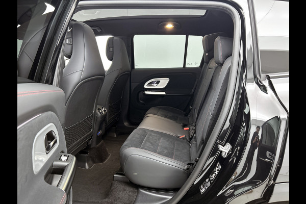 Mercedes-Benz Glb 250+ Business Solution AMG 7p. 85.5 kWh | Premium pakket | Winterpakket | Nightpakket | Trekhaak | Verstelbare demping | 20” multispaakse AMG-velgen | Vast panoramadak | Sfeerverlichting | GUARD 360° |