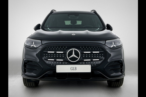 Mercedes-Benz Glb 250+ Business Solution AMG 7p. 85.5 kWh | Premium pakket | Winterpakket | Nightpakket | Trekhaak | Verstelbare demping | 20” multispaakse AMG-velgen | Vast panoramadak | Sfeerverlichting | GUARD 360° |