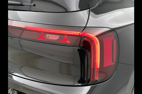 Mercedes-Benz Glb 250+ Business Solution AMG 7p. 85.5 kWh | Premium pakket | Winterpakket | Nightpakket | Trekhaak | Verstelbare demping | 20” multispaakse AMG-velgen | Vast panoramadak | Sfeerverlichting | GUARD 360° |