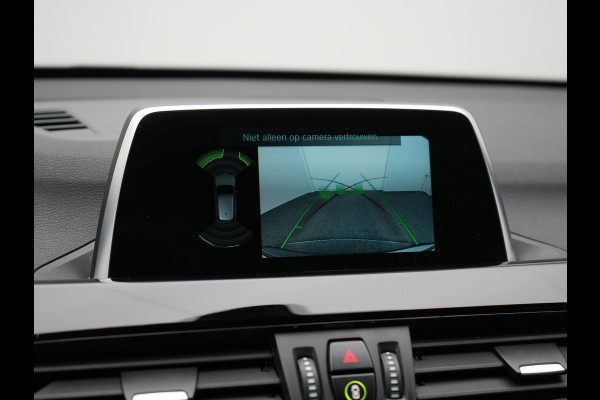 BMW X1 sDrive18i M Sport 141pk | Trekhaak Afn. | Camera | Lederen Sportstoelen Verwarmd | Navigatie | Cruise Control | LED Koplampen | 18"L.M |