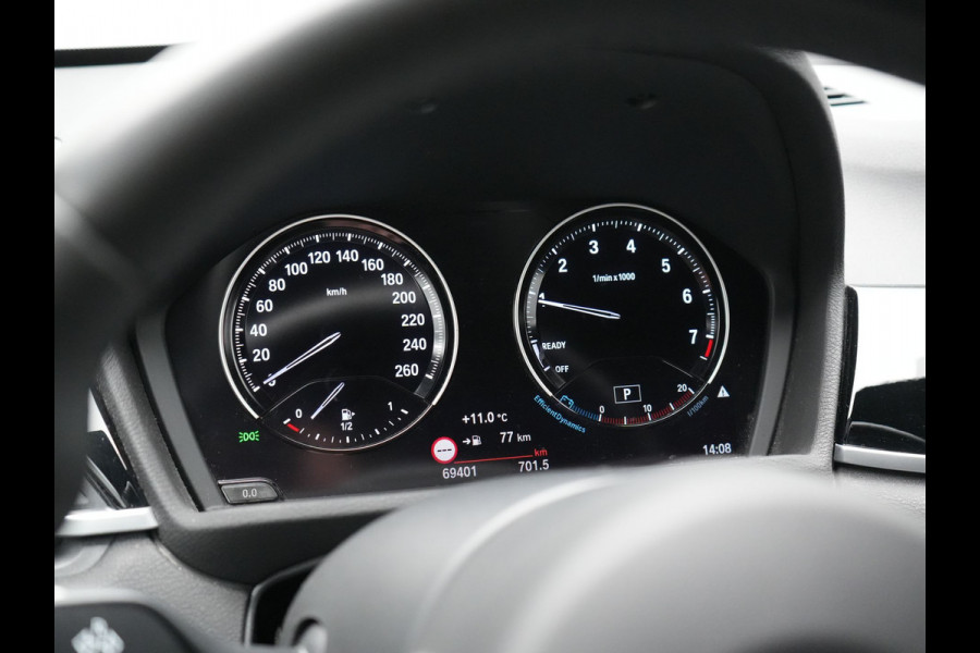 BMW X1 sDrive18i M Sport 141pk | Trekhaak Afn. | Camera | Lederen Sportstoelen Verwarmd | Navigatie | Cruise Control | LED Koplampen | 18"L.M |