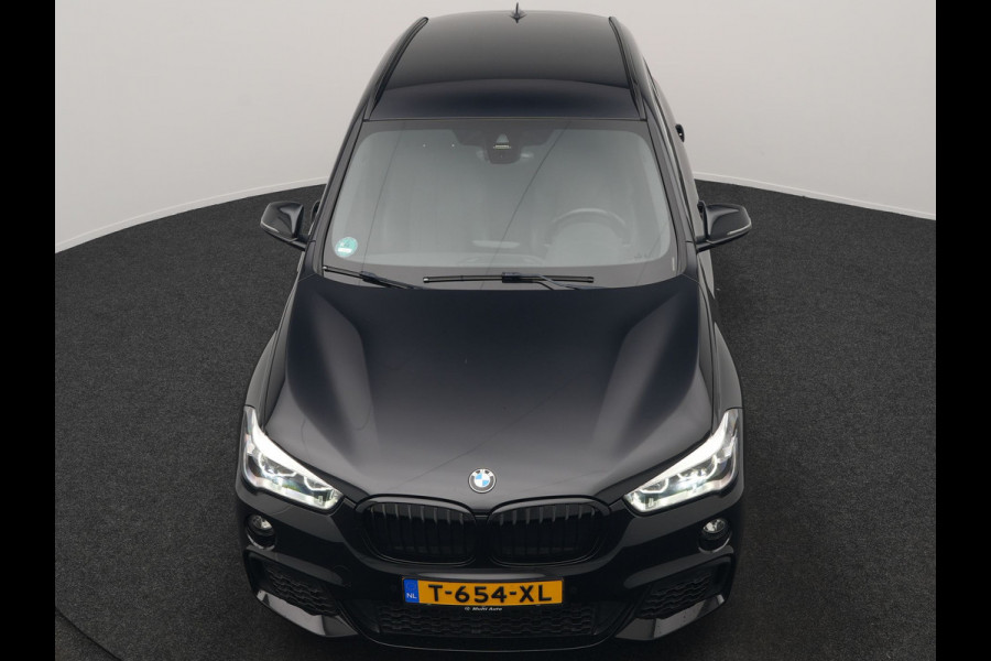 BMW X1 sDrive18i M Sport 141pk | Trekhaak Afn. | Camera | Lederen Sportstoelen Verwarmd | Navigatie | Cruise Control | LED Koplampen | 18"L.M |