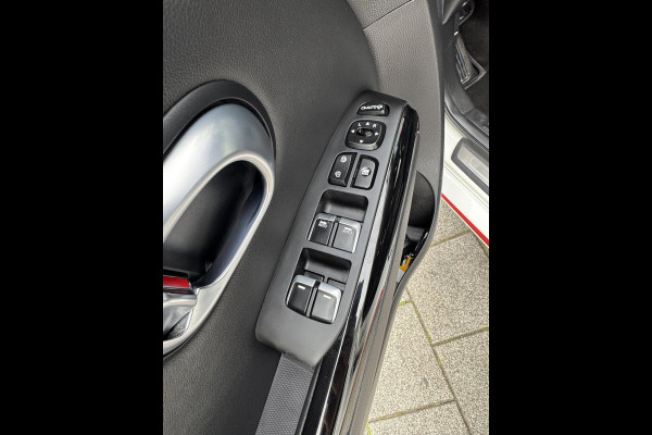 Kia Soul 1.6 GDi Spirit - Navigatie I Leer I Airco I Xenon I PDC I Achteruitrij Camera I Dealer onderhouden