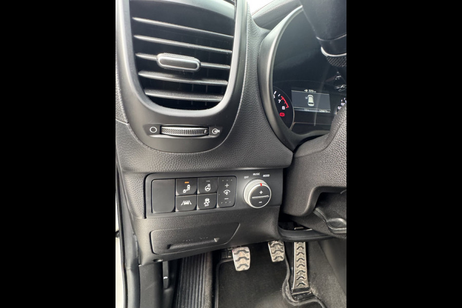 Kia Soul 1.6 GDi Spirit - Navigatie I Leer I Airco I Xenon I PDC I Achteruitrij Camera I Dealer onderhouden