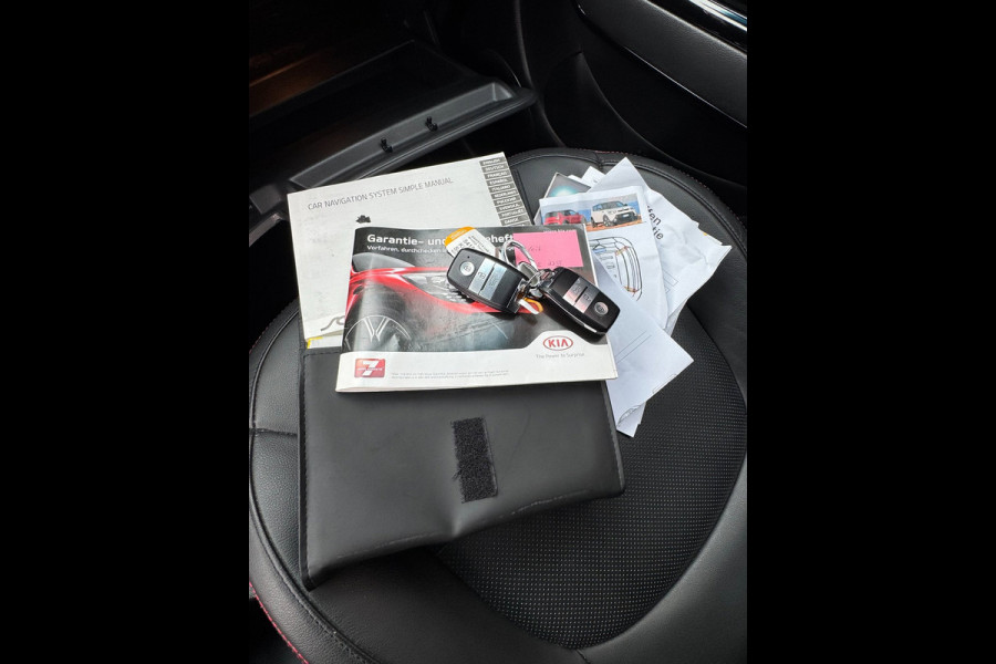 Kia Soul 1.6 GDi Spirit - Navigatie I Leer I Airco I Xenon I PDC I Achteruitrij Camera I Dealer onderhouden