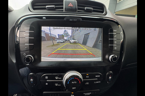 Kia Soul 1.6 GDi Spirit - Navigatie I Leer I Airco I Xenon I PDC I Achteruitrij Camera I Dealer onderhouden