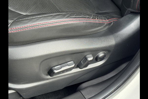 Kia Soul 1.6 GDi Spirit - Navigatie I Leer I Airco I Xenon I PDC I Achteruitrij Camera I Dealer onderhouden