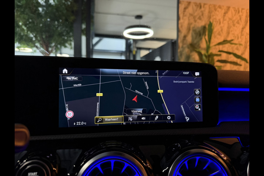 Mercedes-Benz A-Klasse 200 AMG Line Junge Sterne Garantie Pano Ambient Night Camera Carplay StoelVW Cruise Clima Navi Dab Rijklaar