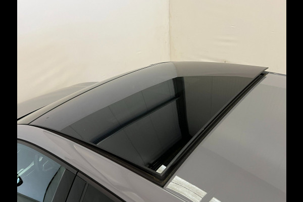 Volkswagen Golf 2.0 TDI / Pano / BTW / CarPlay / Stoelverwarming