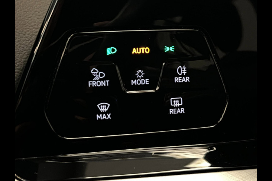 Volkswagen Golf 2.0 TDI / Pano / BTW / CarPlay / Stoelverwarming