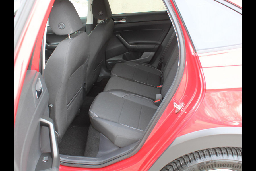 Volkswagen Taigo 1.0 TSI Style | APPLE CARPLAY | STOELVERWARMING |