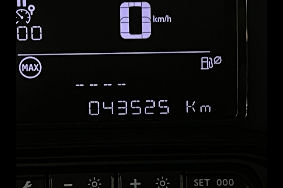 Citroën C3 1.2 PureTech Live AIRCO SCHERM ELELK RAMEN CENT VERG MULTI STUUR 5DRS LAGE KM STAND ZEER NETTE AUTO