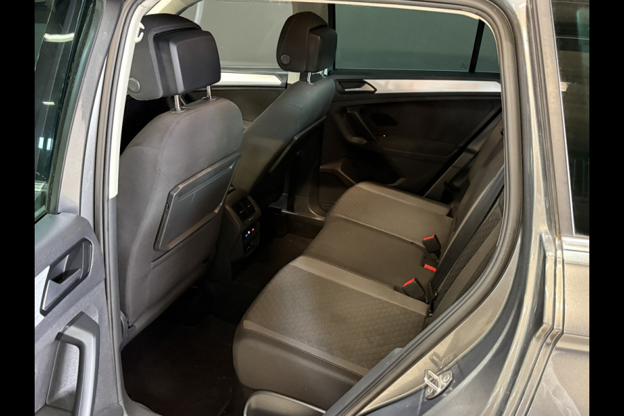 Volkswagen Tiguan 1.5 TSI ACT Comfortline | Apple Carplay | ACC | Trekaak | Draadloze lader