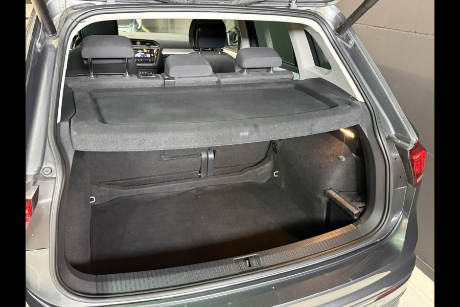 Volkswagen Tiguan 1.5 TSI ACT Comfortline | Apple Carplay | ACC | Trekaak | Draadloze lader