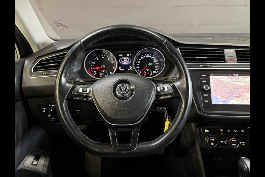 Volkswagen Tiguan 1.5 TSI ACT Comfortline | Apple Carplay | ACC | Trekaak | Draadloze lader