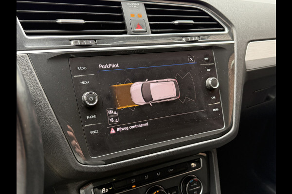 Volkswagen Tiguan 1.5 TSI ACT Comfortline | Apple Carplay | ACC | Trekaak | Draadloze lader