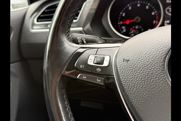 Volkswagen Tiguan 1.5 TSI ACT Comfortline | Apple Carplay | ACC | Trekaak | Draadloze lader