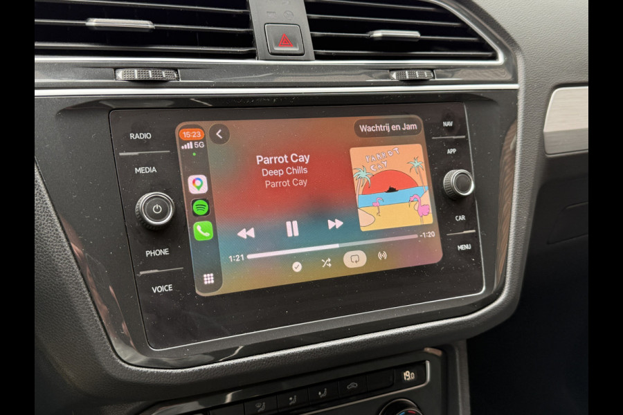 Volkswagen Tiguan 1.5 TSI ACT Comfortline | Apple Carplay | ACC | Trekaak | Draadloze lader
