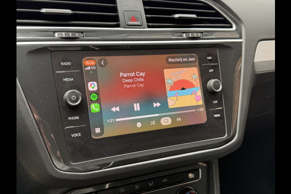 Volkswagen Tiguan 1.5 TSI ACT Comfortline | Apple Carplay | ACC | Trekaak | Draadloze lader