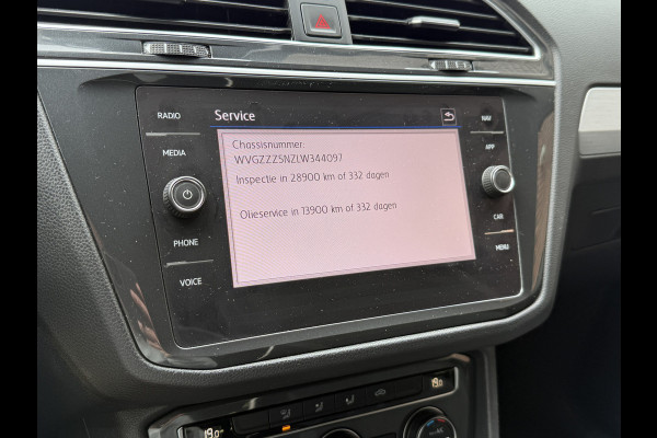 Volkswagen Tiguan 1.5 TSI ACT Comfortline | Apple Carplay | ACC | Trekaak | Draadloze lader