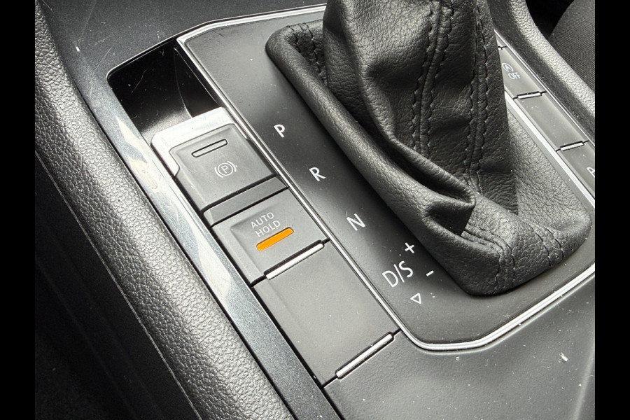 Volkswagen Tiguan 1.5 TSI ACT Comfortline | Apple Carplay | ACC | Trekaak | Draadloze lader