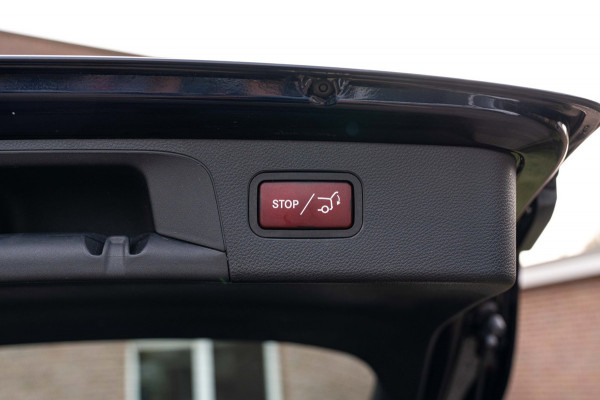 Mercedes-Benz GLC 350e 4MATIC Business Solution AMG Luchtvering Burmester 360 Camera 19''