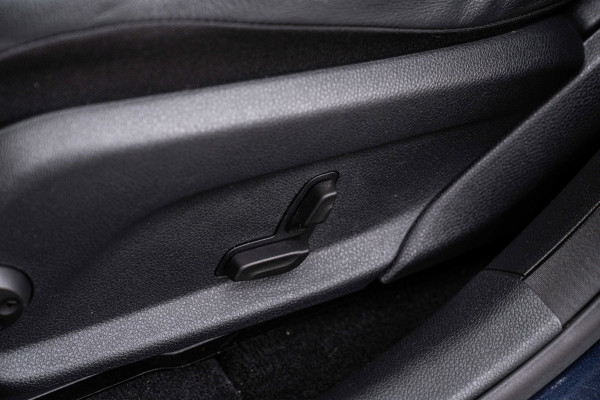 Mercedes-Benz GLC 350e 4MATIC Business Solution AMG Luchtvering Burmester 360 Camera 19''