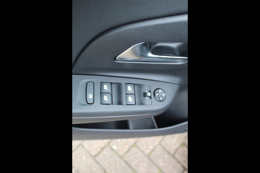 Opel Corsa 1.2 Turbo GS , Slechts 20111km Climate control , Stoel en Stuur verwarming, Panoramadak Cruise control , Camera, Parkeersensoren voor + achter