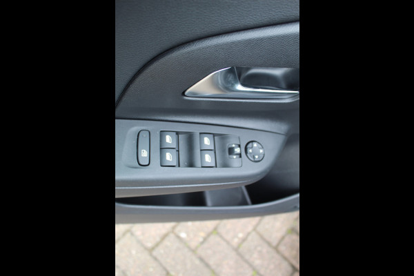 Opel Corsa 1.2 Turbo GS , Slechts 20111km Climate control , Stoel en Stuur verwarming, Panoramadak Cruise control , Camera, Parkeersensoren voor + achter