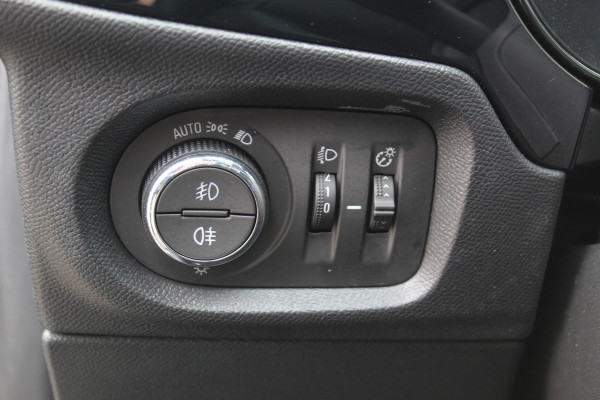 Opel Corsa 1.2 Turbo GS , Slechts 20111km Climate control , Stoel en Stuur verwarming, Panoramadak Cruise control , Camera, Parkeersensoren voor + achter