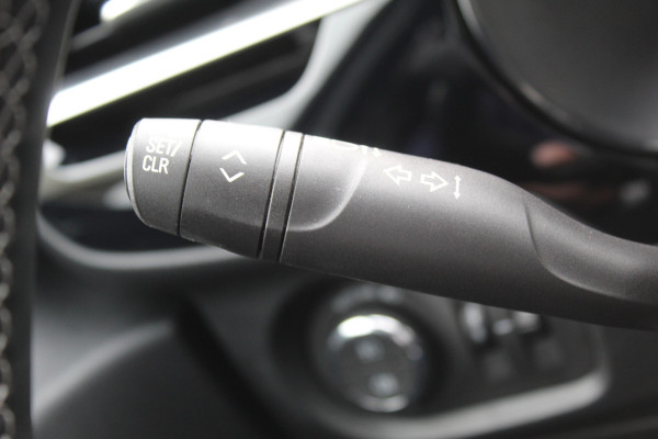 Opel Corsa 1.2 Turbo GS , Slechts 20111km Climate control , Stoel en Stuur verwarming, Panoramadak Cruise control , Camera, Parkeersensoren voor + achter