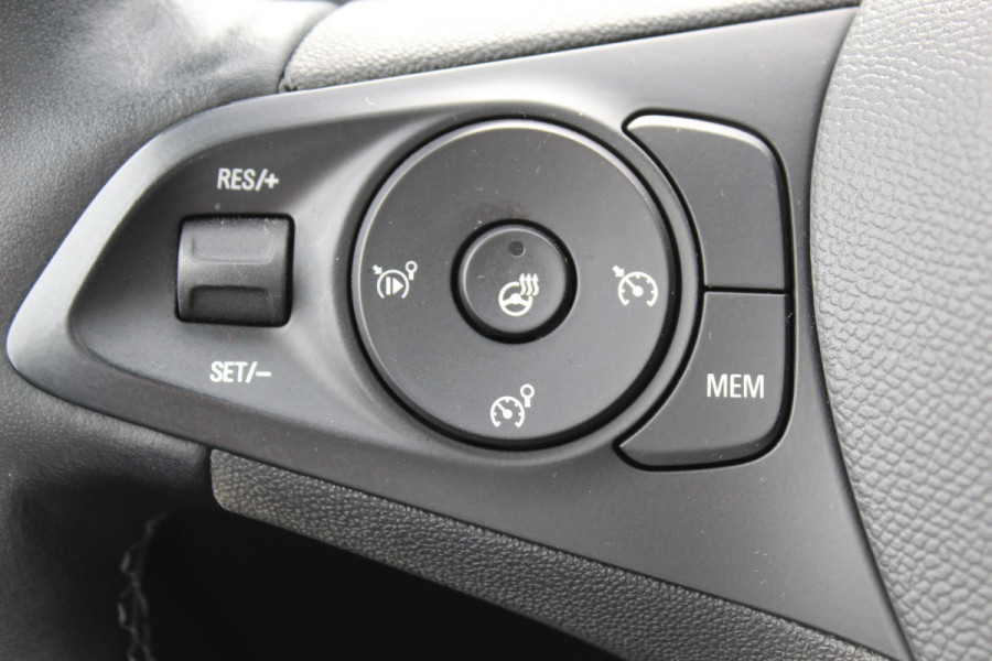 Opel Corsa 1.2 Turbo GS , Slechts 20111km Climate control , Stoel en Stuur verwarming, Panoramadak Cruise control , Camera, Parkeersensoren voor + achter