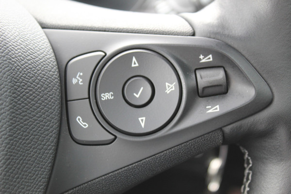 Opel Corsa 1.2 Turbo GS , Slechts 20111km Climate control , Stoel en Stuur verwarming, Panoramadak Cruise control , Camera, Parkeersensoren voor + achter