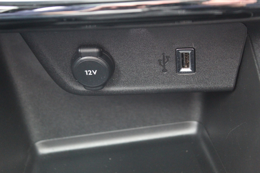 Opel Corsa 1.2 Turbo GS , Slechts 20111km Climate control , Stoel en Stuur verwarming, Panoramadak Cruise control , Camera, Parkeersensoren voor + achter