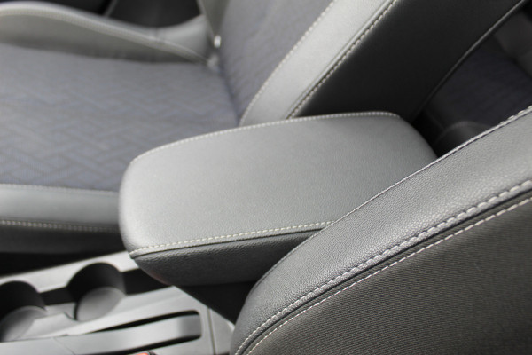 Opel Corsa 1.2 Turbo GS , Slechts 20111km Climate control , Stoel en Stuur verwarming, Panoramadak Cruise control , Camera, Parkeersensoren voor + achter