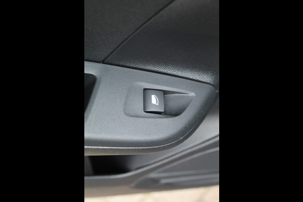 Opel Corsa 1.2 Turbo GS , Slechts 20111km Climate control , Stoel en Stuur verwarming, Panoramadak Cruise control , Camera, Parkeersensoren voor + achter