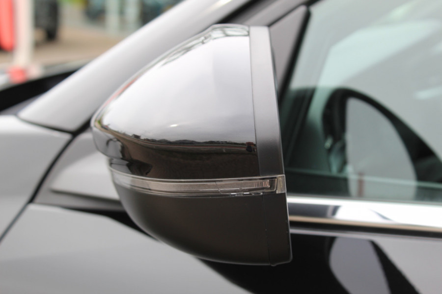 Opel Corsa 1.2 Turbo GS , Slechts 20111km Climate control , Stoel en Stuur verwarming, Panoramadak Cruise control , Camera, Parkeersensoren voor + achter