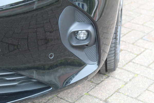 Opel Corsa 1.2 Turbo GS , Slechts 20111km Climate control , Stoel en Stuur verwarming, Panoramadak Cruise control , Camera, Parkeersensoren voor + achter