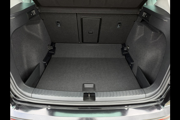 Seat Ateca 1.5 TSI Xperience Business Intense Elek. Trekhaak | 360° | Alcantara | LED | Carplay | Navi | Camera | PDC