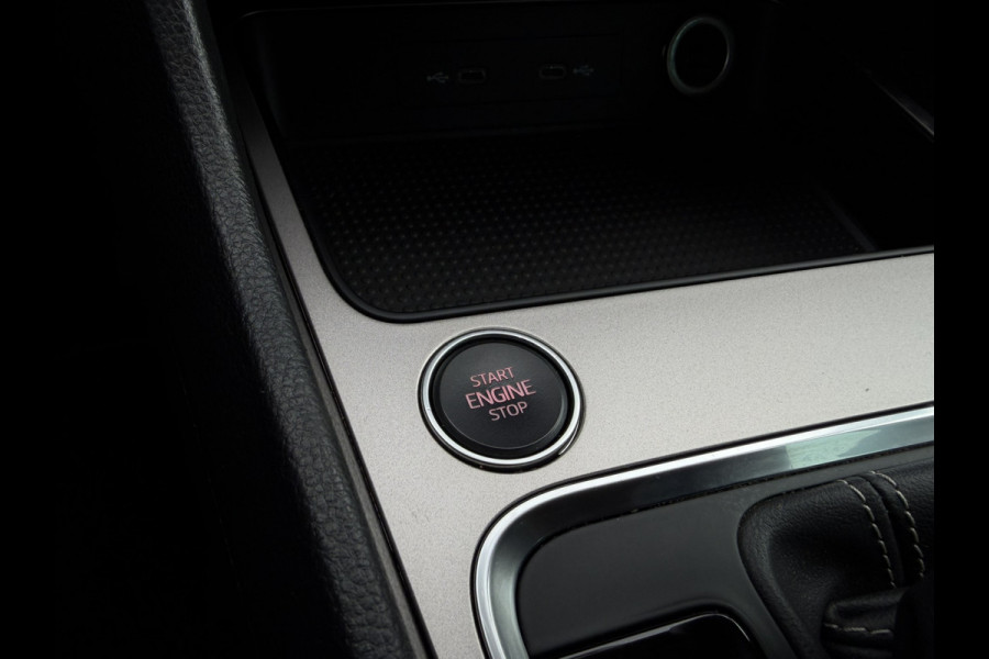 Seat Ateca 1.5 TSI Xperience Business Intense Elek. Trekhaak | 360° | Alcantara | LED | Carplay | Navi | Camera | PDC