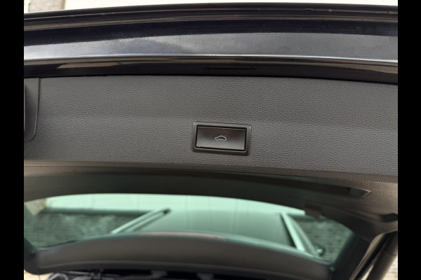 Seat Ateca 1.5 TSI Xperience Business Intense Elek. Trekhaak | 360° | Alcantara | LED | Carplay | Navi | Camera | PDC