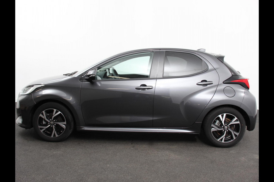 Toyota Yaris 1.5 Hybrid Dynamic Automaat | Climate control | Cruise control adaptieve | LED | Achteruitrijcamera | Keyless start | Lane assist | Navigatie | Apple Carplay/ Android Auto |