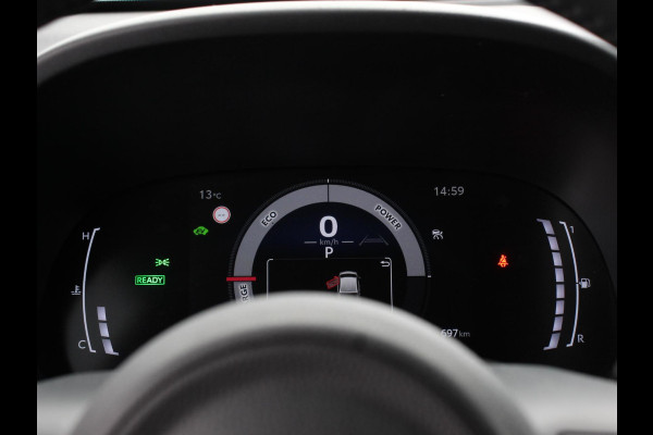 Toyota Yaris 1.5 Hybrid Dynamic Automaat | Climate control | Cruise control adaptieve | LED | Achteruitrijcamera | Keyless start | Lane assist | Navigatie | Apple Carplay/ Android Auto |