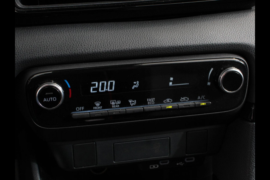 Toyota Yaris 1.5 Hybrid Dynamic Automaat | Climate control | Cruise control adaptieve | LED | Achteruitrijcamera | Keyless start | Lane assist | Navigatie | Apple Carplay/ Android Auto |