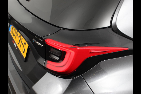 Toyota Yaris 1.5 Hybrid Dynamic Automaat | Climate control | Cruise control adaptieve | LED | Achteruitrijcamera | Keyless start | Lane assist | Navigatie | Apple Carplay/ Android Auto |